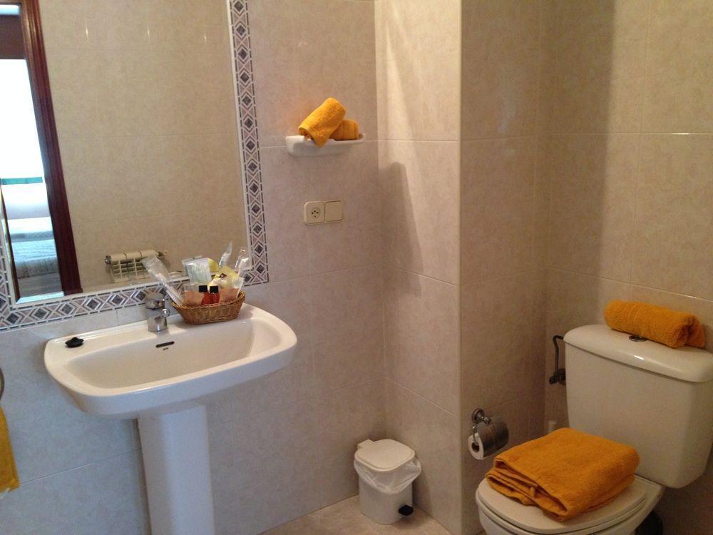 Hostal La Frontera Ферол Екстериор снимка
